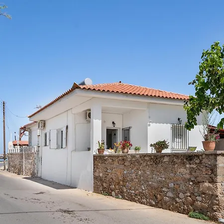 Euphoria Seafront Holiday home Selinitsa